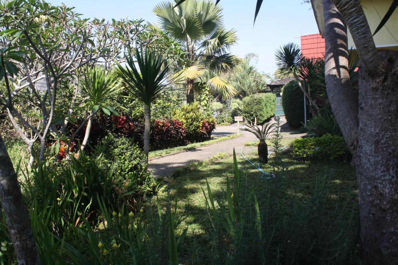 Bliss Family Cottage Batu Batu  Exterior photo
